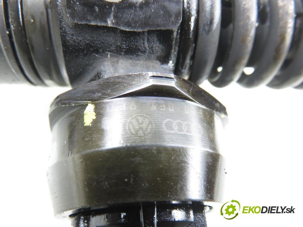 VW PASSAT B6 Variant (3C5) KOMBI 2006 103,00 2.0 TDI PD 8V 140 - BMP 1968,00 Vstrekovač 038130073BQ ; 0414720312 (Vstrekovač paliva)