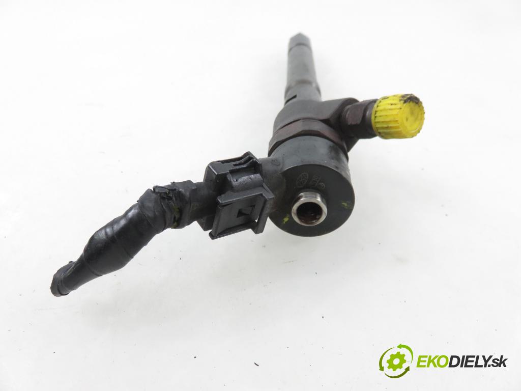 HYUNDAI TUCSON (JM) SUV 2006 83,00 2.0 CRDi 4WD 113 - D4EA 1991,00 vstrekovač 3380027900 ; 0445110126 (Vstrekovač paliva)