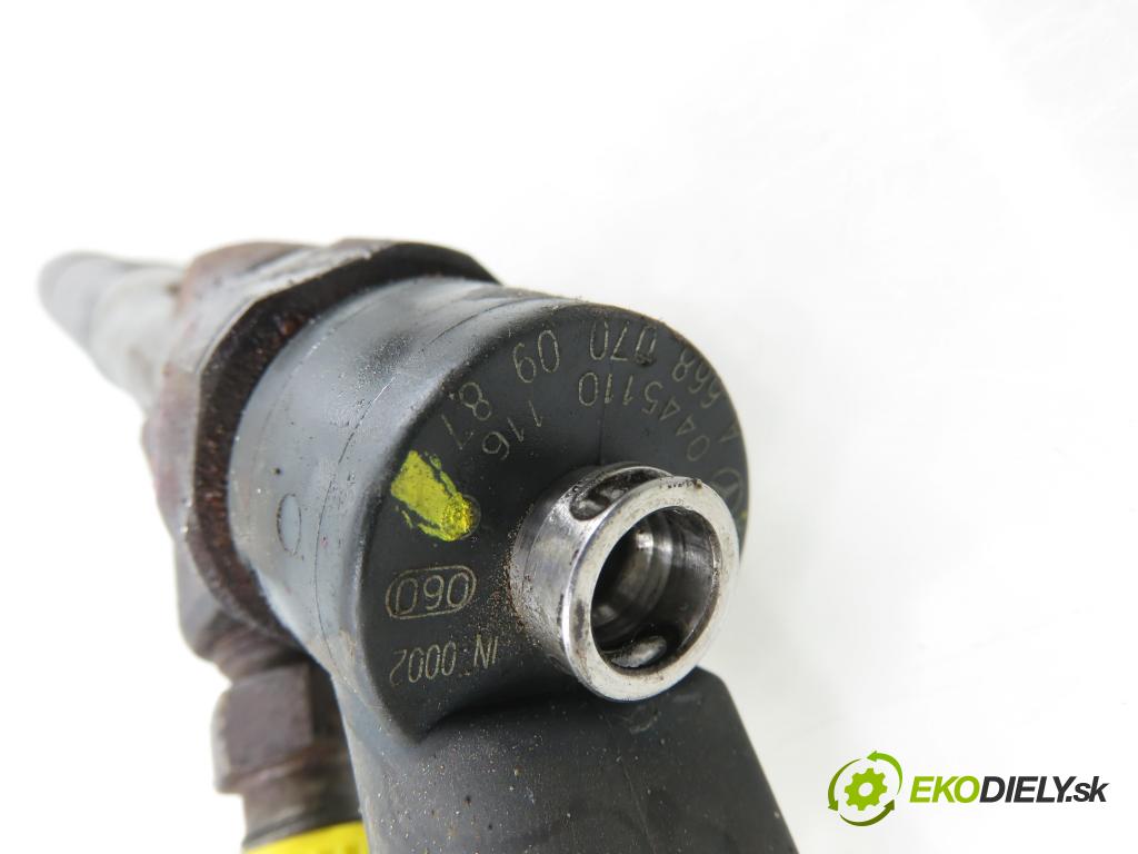 MERCEDES-BENZ KLASA A (W168) HB 2002 70,00 A 170 CDI 95 - OM 668.942 1689,00 vstrekovač 0445110116 ; 6680700987 (Vstrekovač paliva)