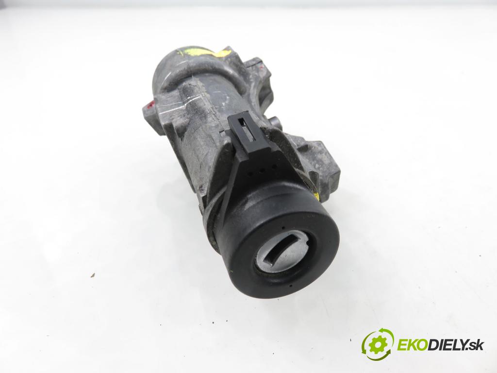 VW PASSAT B5.5 (3B3) SEDAN 2003 96,00 1.9 TDI - AWX 1896,00 spinačka 4B0905851C (Spínacia skrinka)