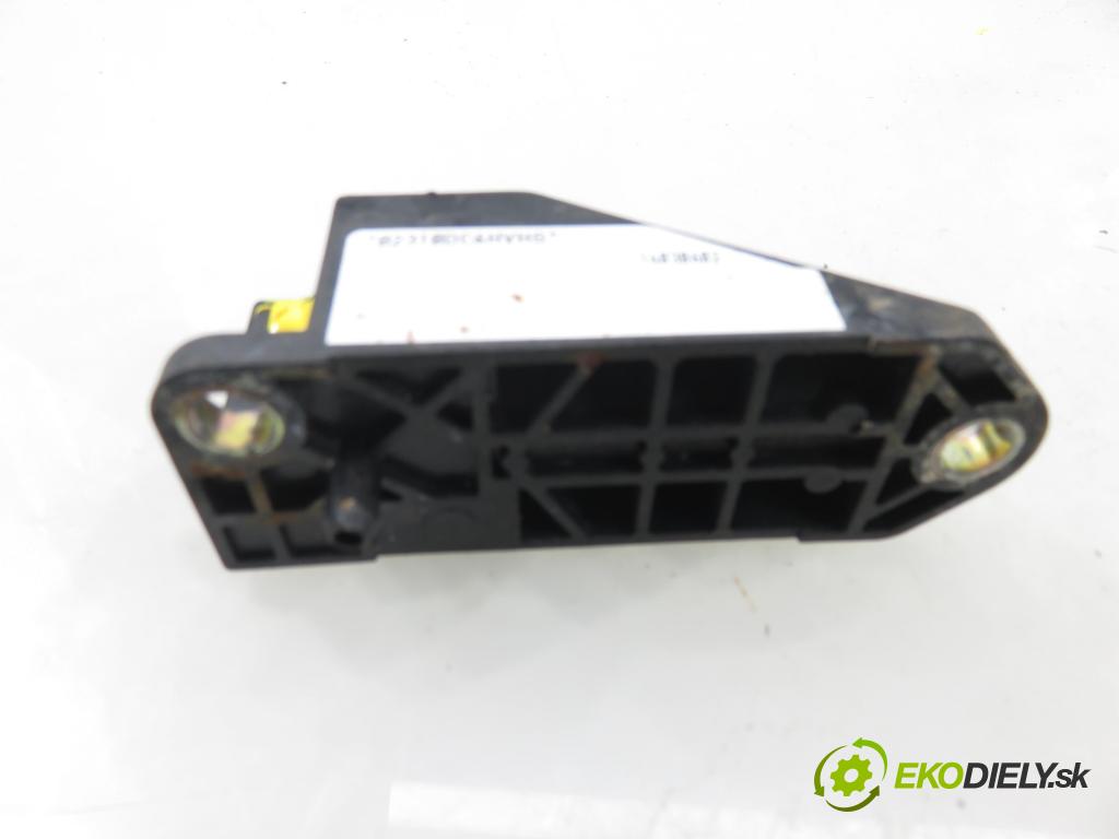 VW PASSAT B5.5 (3B3) SEDAN 2003 96,00 1.9 TDI - AWX 1896,00 Snímač nárazu 5WK42895 ; 6Q0909606 (Snímač nárazu)