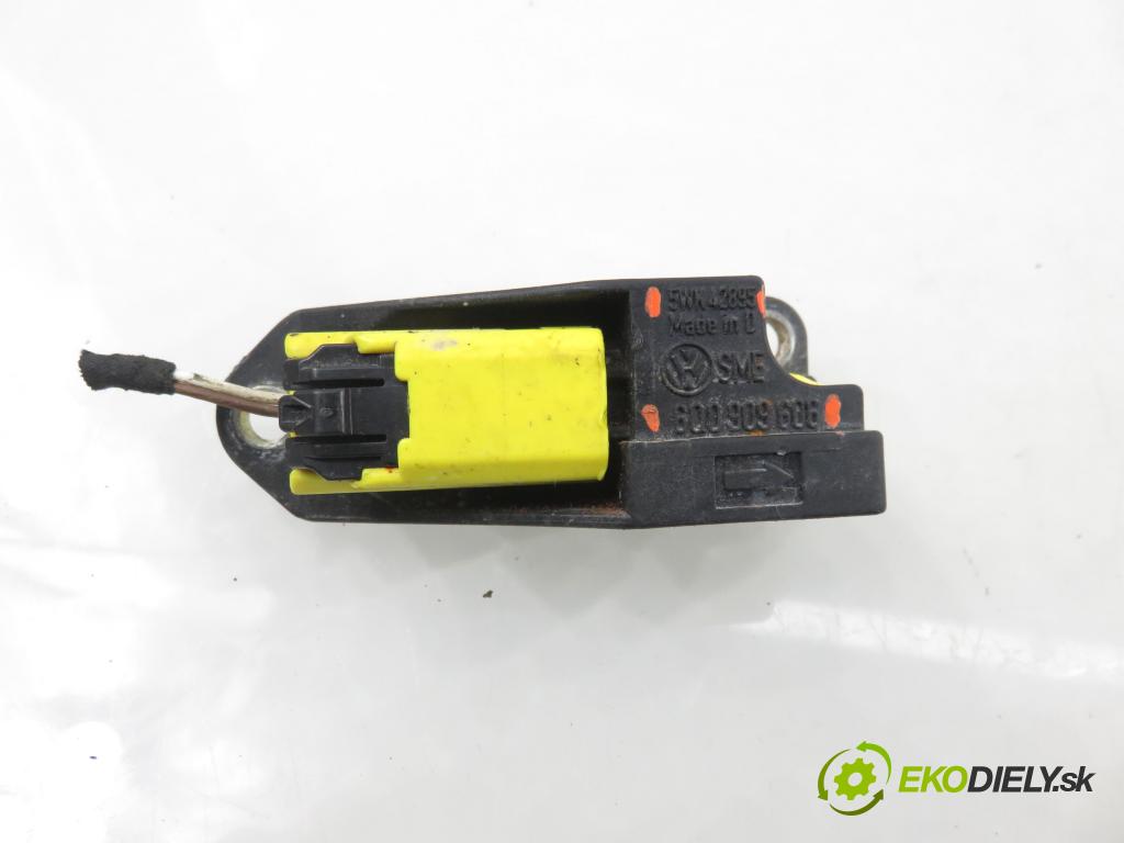 VW PASSAT B5.5 (3B3) SEDAN 2003 96,00 1.9 TDI - AWX 1896,00 Snímač nárazu 5WK42895 ; 6Q0909606 (Snímač nárazu)