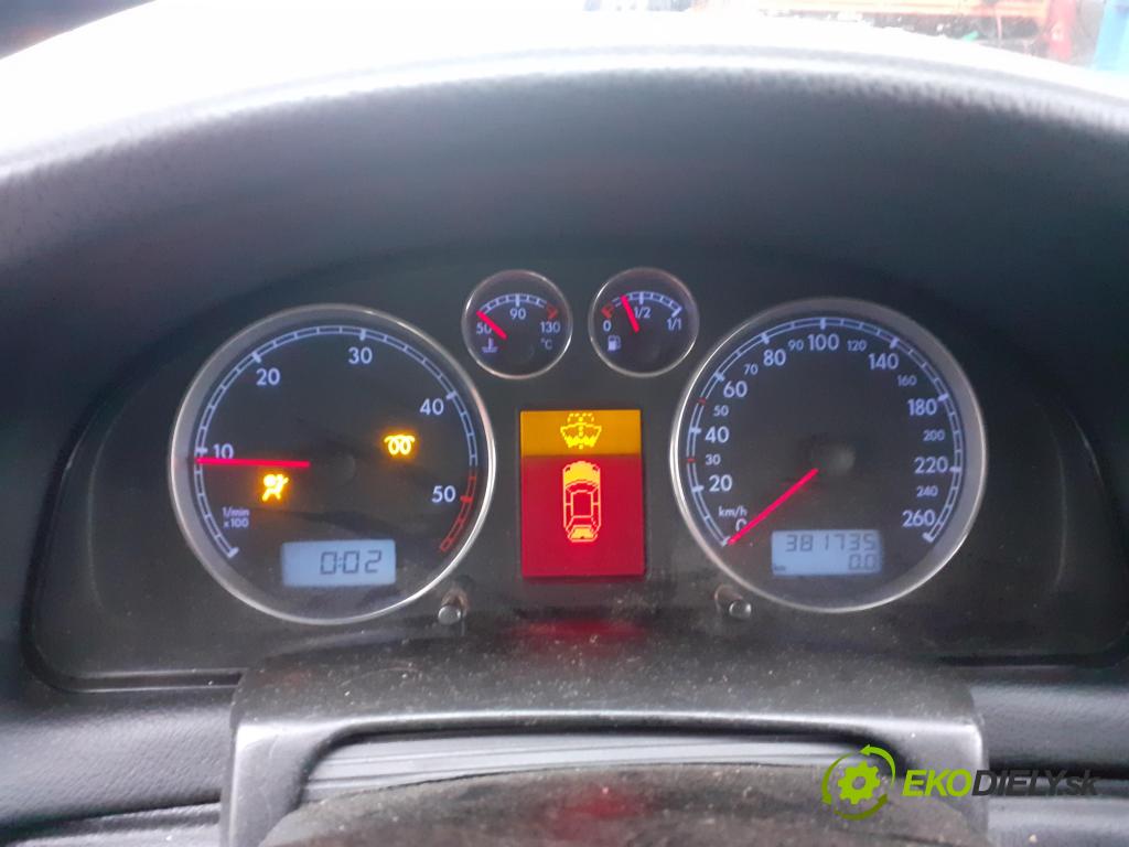 VW PASSAT B5.5 (3B3) SEDAN 2003 96,00 1.9 TDI - AWX 1896,00 prístrojovka elektrický 3B0920847E