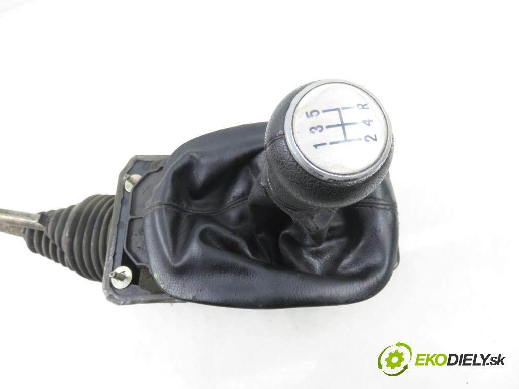 VW PASSAT B5.5 (3B3) SEDAN 2003 96,00 1.9 TDI - AWX 1896,00 ZVEDÁK: