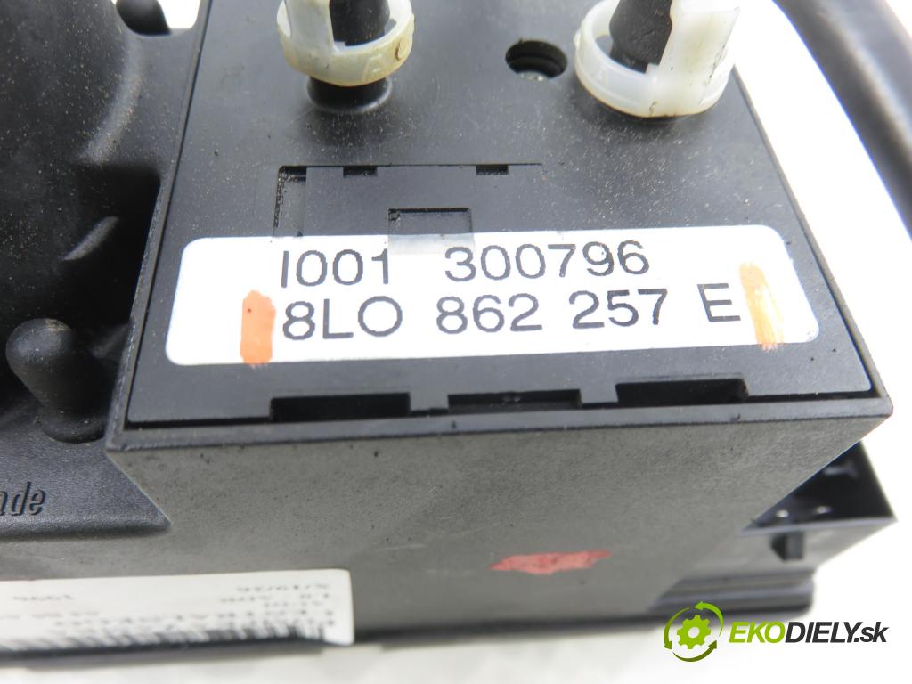 AUDI A4 Avant (8D5, B5) KOMBI 1996 92,00 1.8 - ADR 1781,00 pumpa zámku centrálneho 8L0862257E