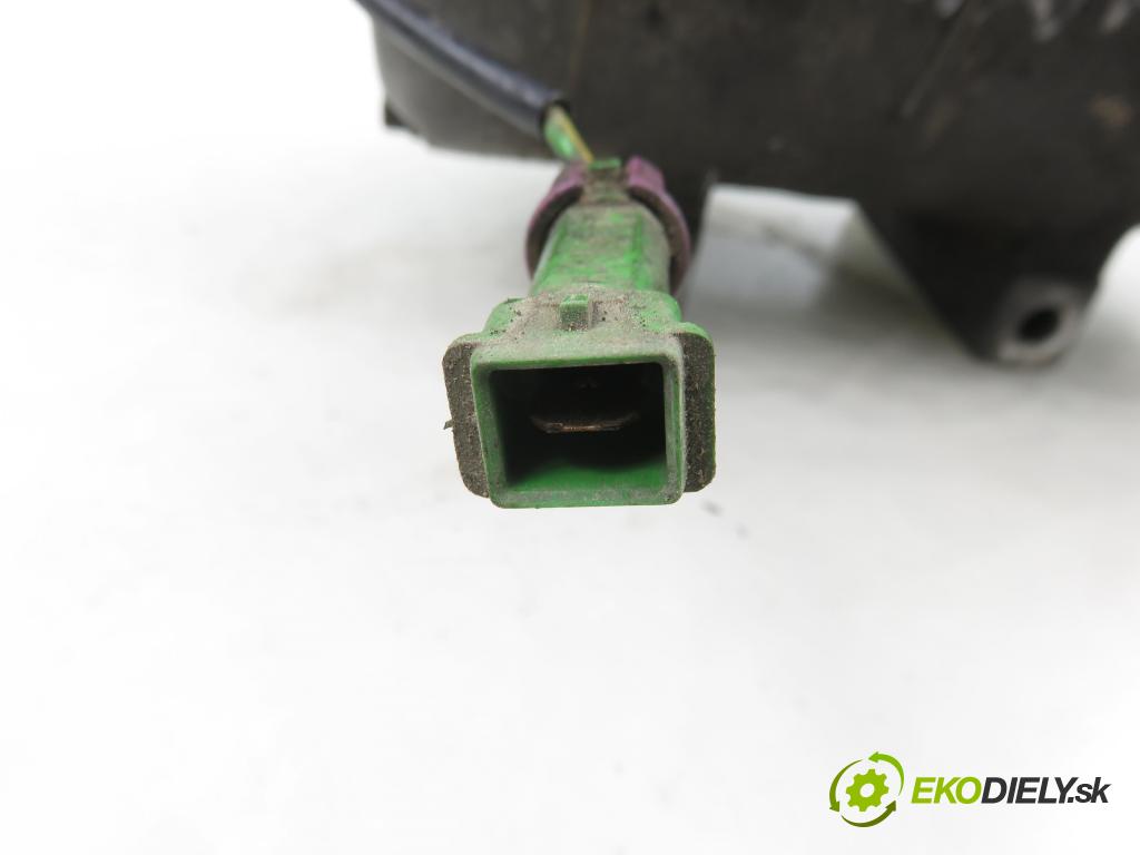 AUDI A4 Avant (8D5, B5) KOMBI 1996 92,00 1.8 - ADR 1781,00 KOMPRESOR: klimatizácie 8D0260805D ; 5060310780 (Kompresor klimatizácie)