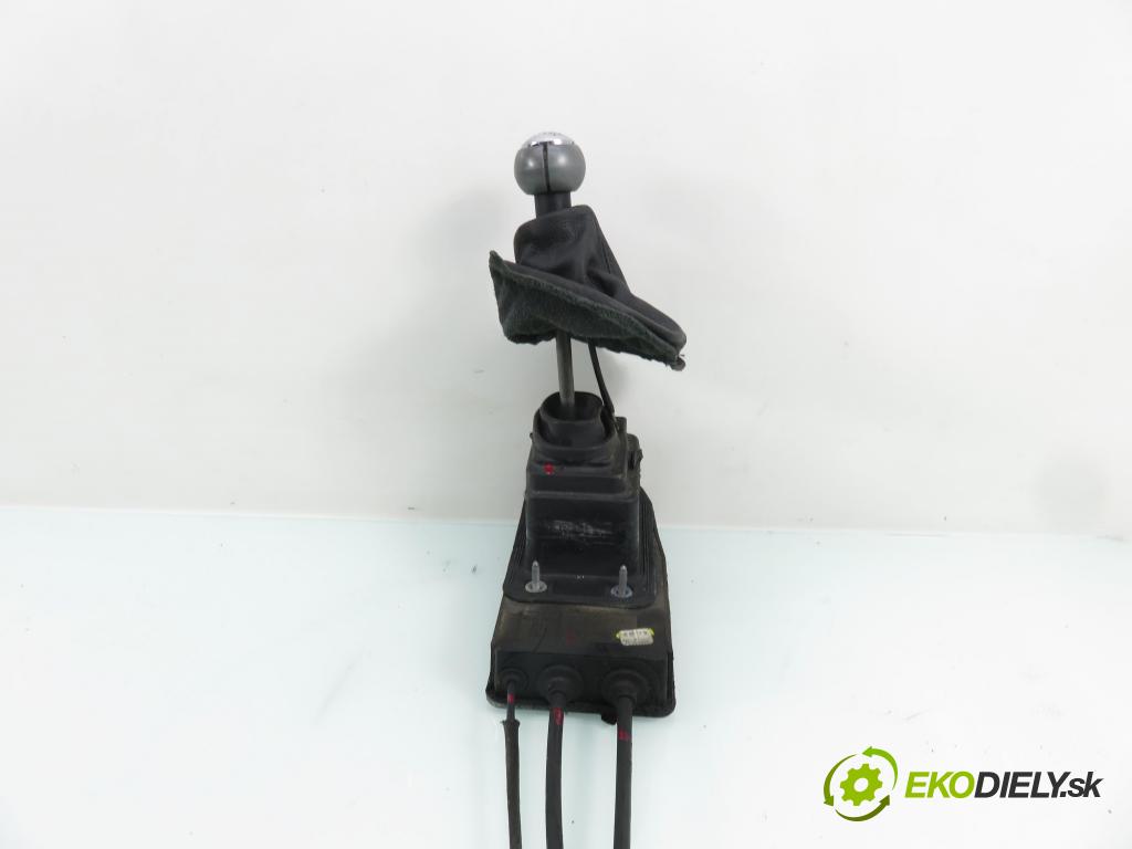 PEUGEOT 407 SW (6E_) KOMBI 2004 100,00 2.0 HDi 135 - RHR 1997,00 ZVEDÁK: 9641689880