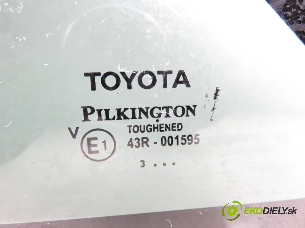 TOYOTA AURIS TOURING SPORTS (_E18_) KOMBI 2014 91,00 2.0 D-4D 124 (ADE186_) - 1AD-FTV 1998,00 okno dveří LT