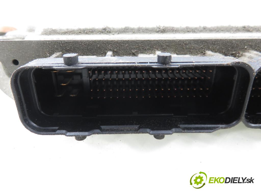 TOYOTA YARIS (_P9_) HB 2006 51,00 1.0 VVT-i (KSP90_) - 1KR-FE 998,00 Riadiaca jednotka Motor 8966052D30