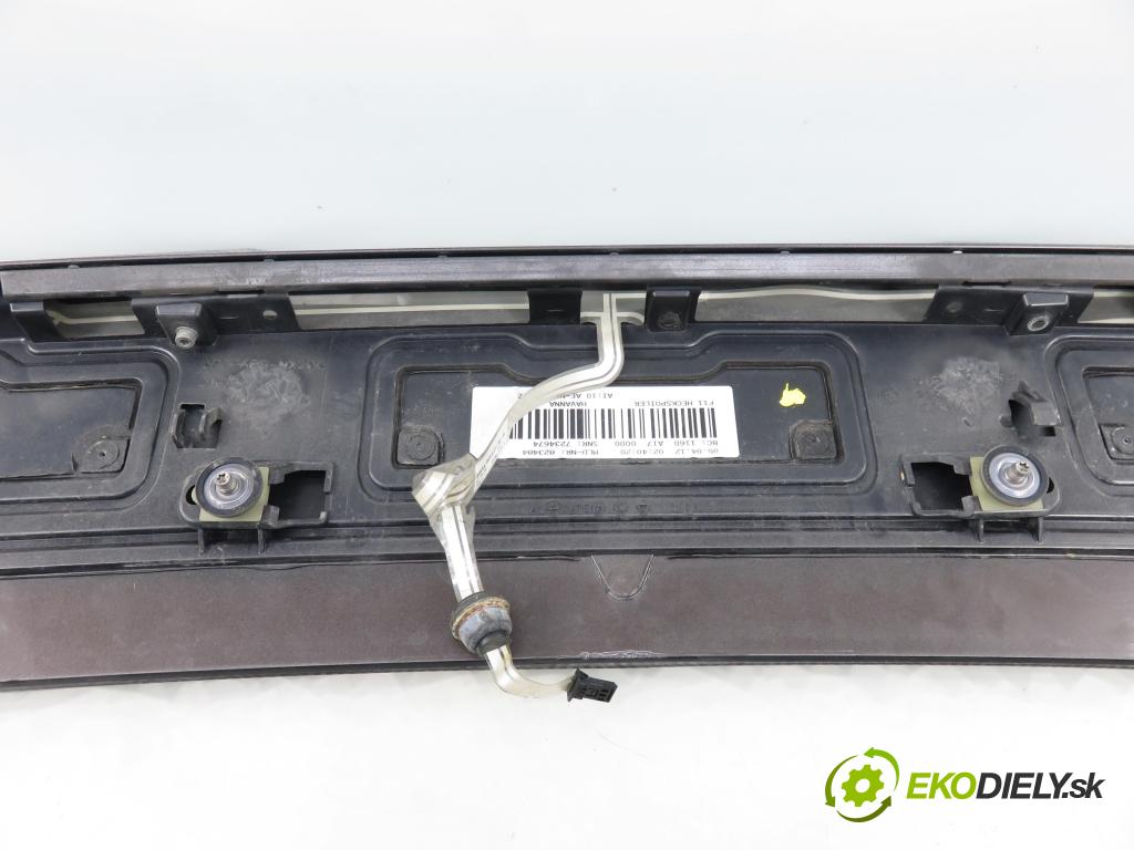 BMW 5 Touring (F11) KOMBI 2012 135,00 520 d 184 - N47 D20 C 1995,00 SPOJLER dveří