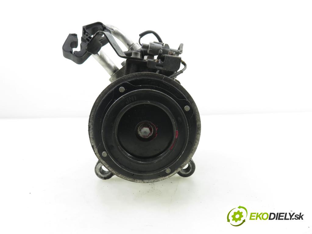 BMW 5 Touring (F11) KOMBI 2012 135,00 520 d 184 - N47 D20 C 1995,00 KOMPRESOR: klimatizace 4472604710 (Kompresor klimatizace)