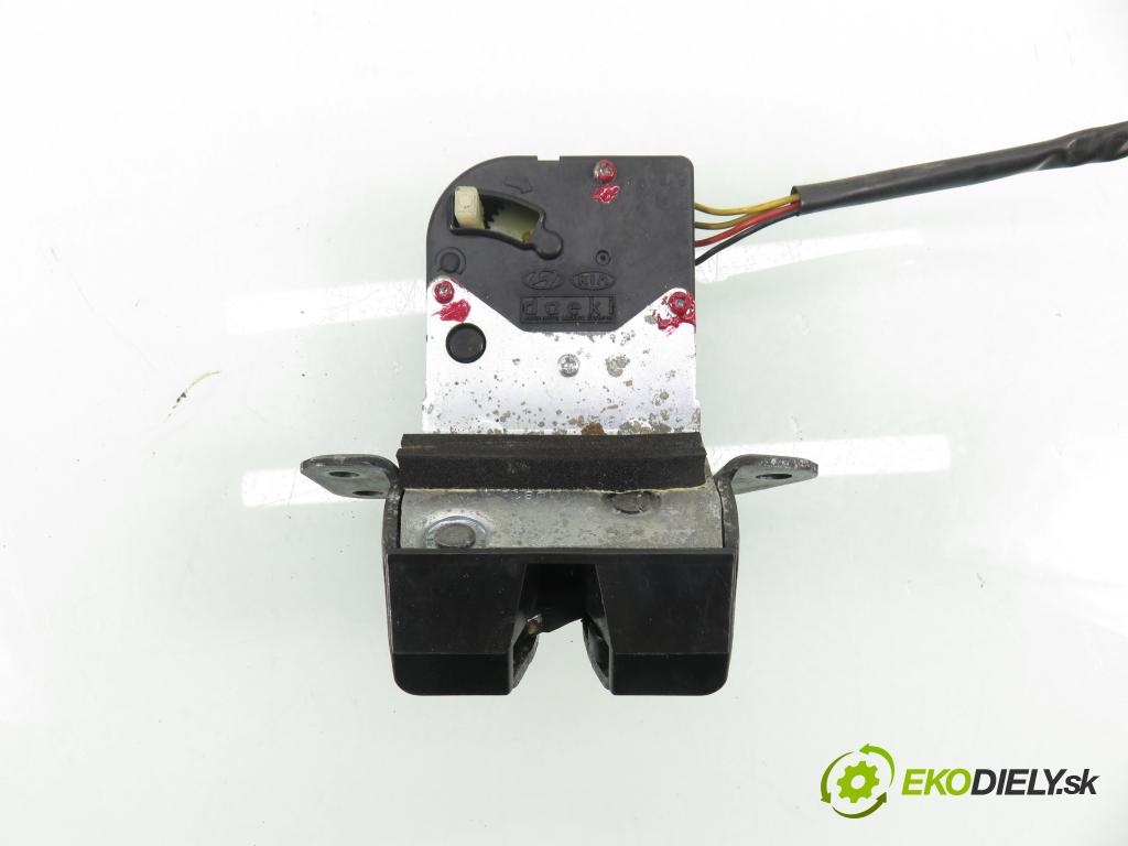 KIA RIO III (UB) HB 2012 55,00 1.1 CRDi - D3FA 1120,00 zámok dverí kufor EL.