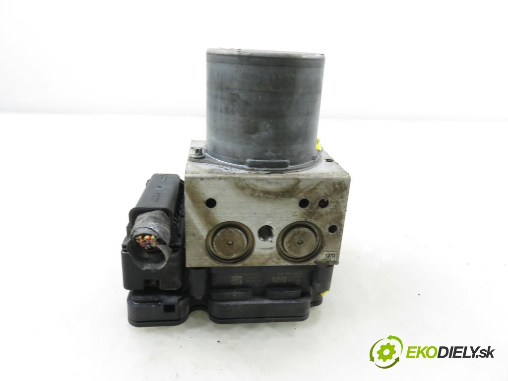 BMW 5 Touring (F11) KOMBI 2012 135,00 520 d 184 - N47 D20 C 1995,00 Pumpa ABS 6797675 ; 6797673 ; 6797676 (Pumpa ABS)