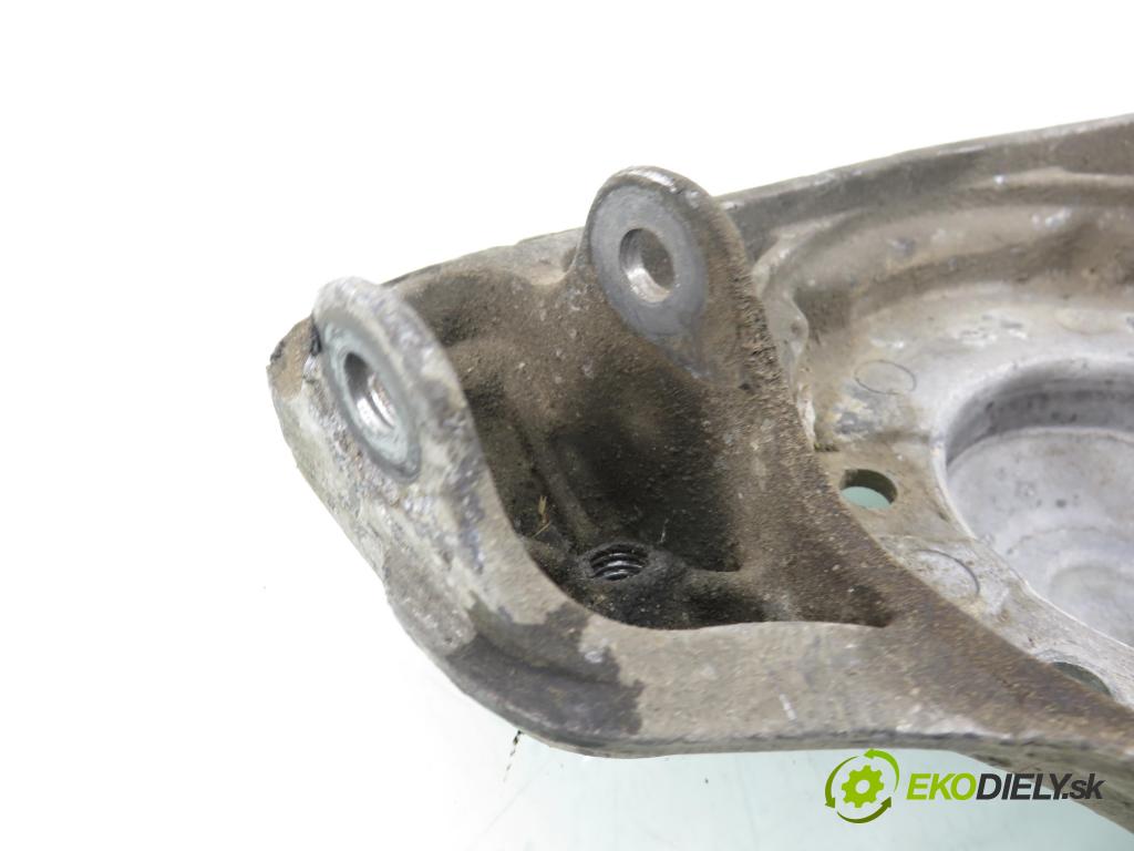 VW PASSAT B5.5 (3B3) SEDAN 2003 96,00 1.9 TDI - AWX 1896,00 uchycení tlumičích