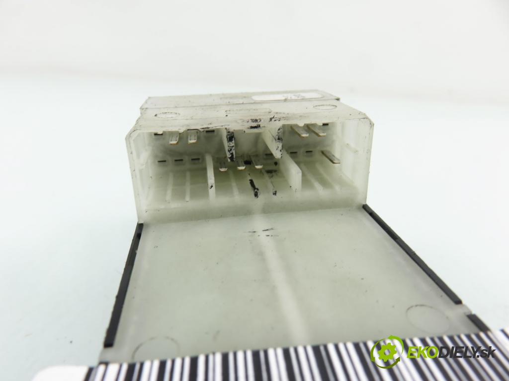 FIAT SEDICI (189_) CROSSOVER 2008 79,00 1.6 4x4 107 1586,00 Panel ovládaní oken