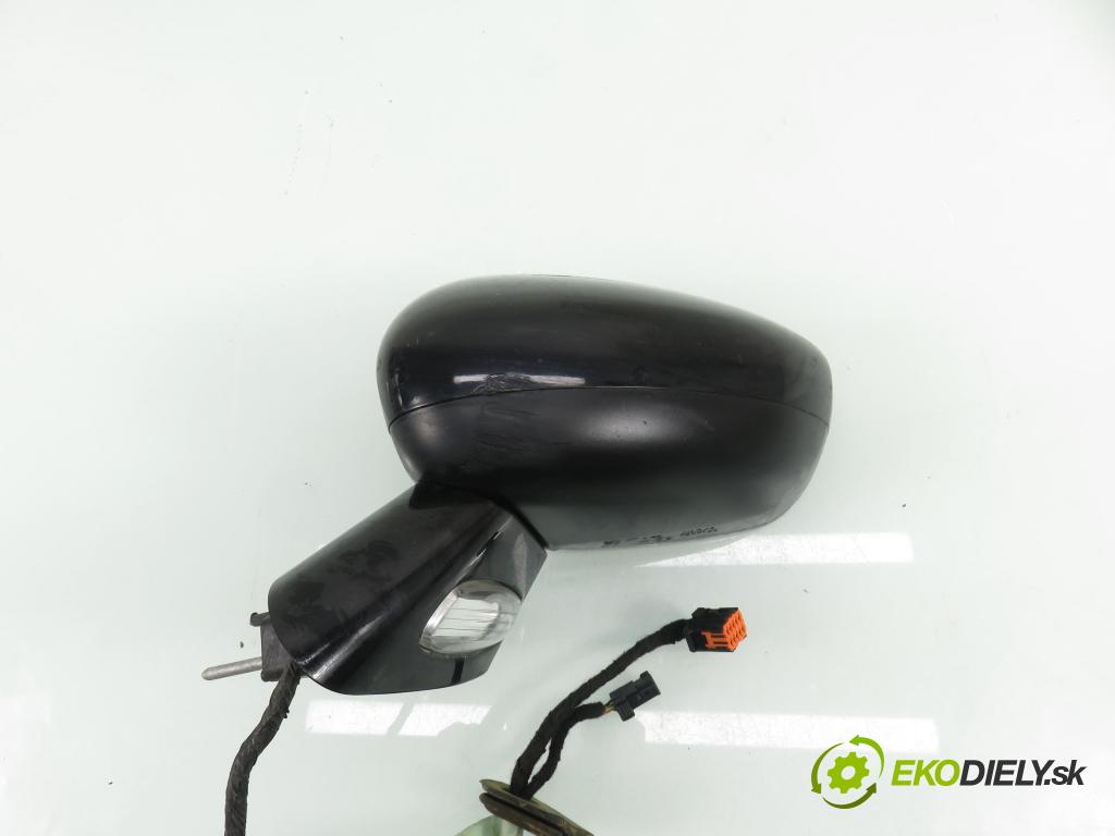 CITROEN C5 III Break (RW_) KOMBI 2008 150,00 2.7 HDi - DT17ED4 2720,00 zpětné zrcátko LE