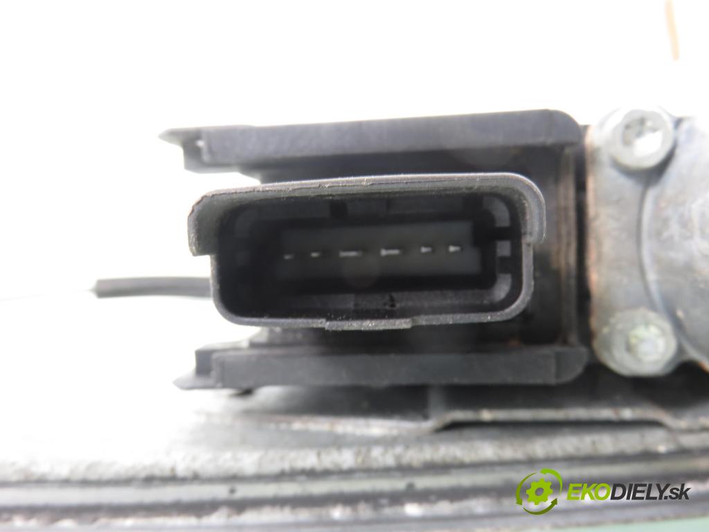 CITROEN C5 III Break (RW_) KOMBI 2008 150,00 2.7 HDi - UHZ (DT17BTED4) 2720,00 mechanismus oken 0130822444