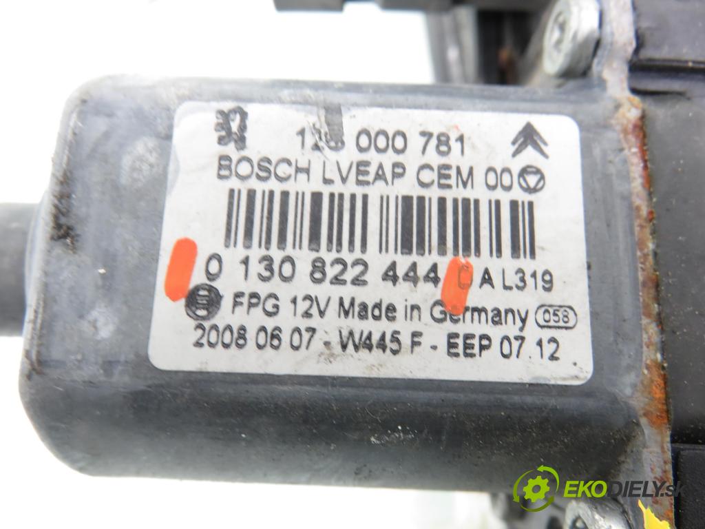 CITROEN C5 III Break (RW_) KOMBI 2008 150,00 2.7 HDi - UHZ (DT17BTED4) 2720,00 mechanismus oken 0130822444