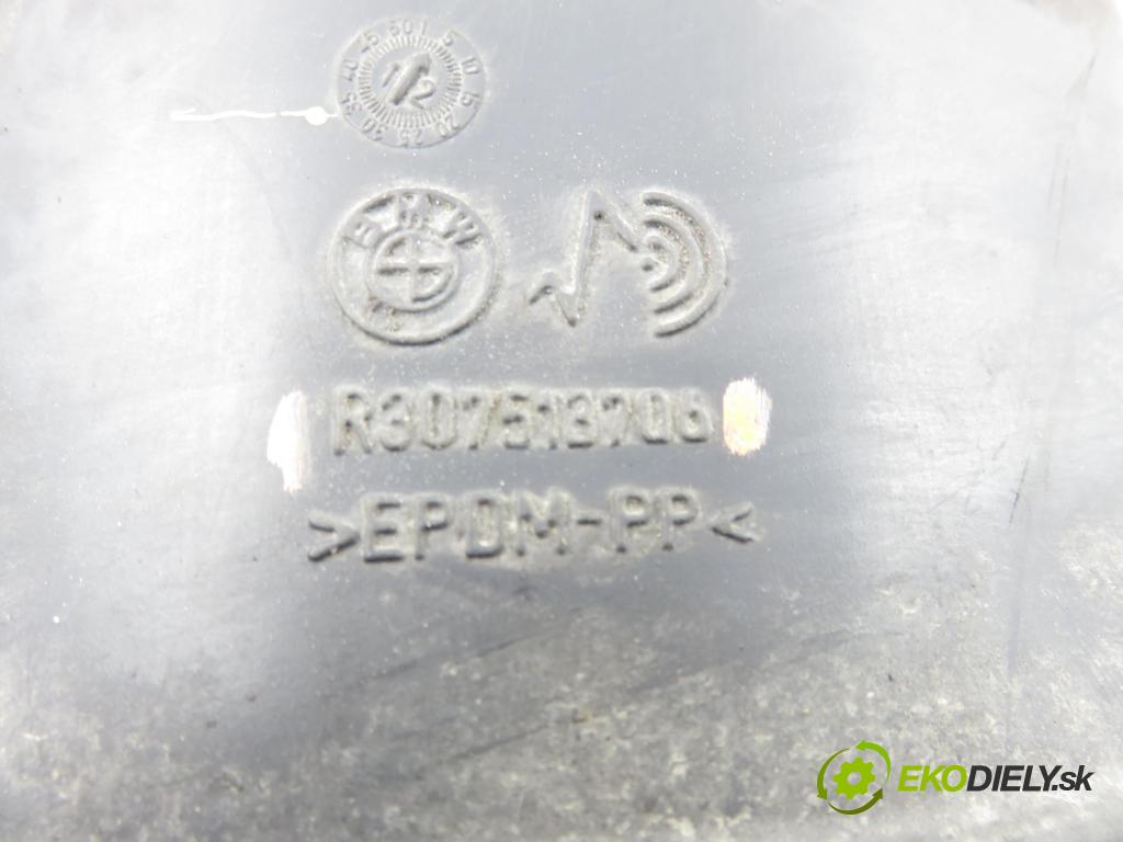 BMW 5 Touring (F11) KOMBI 2012 135,00 520 d 184 - N47 D20 C 1995,00 MĚCHY nápravy R307513706