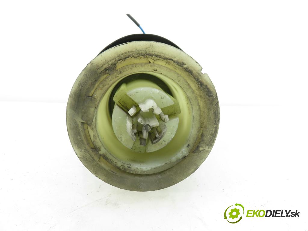 BMW 5 Touring (F11) KOMBI 2012 135,00 520 d 184 - N47 D20 C 1995,00 MĚCHY nápravy R307513706