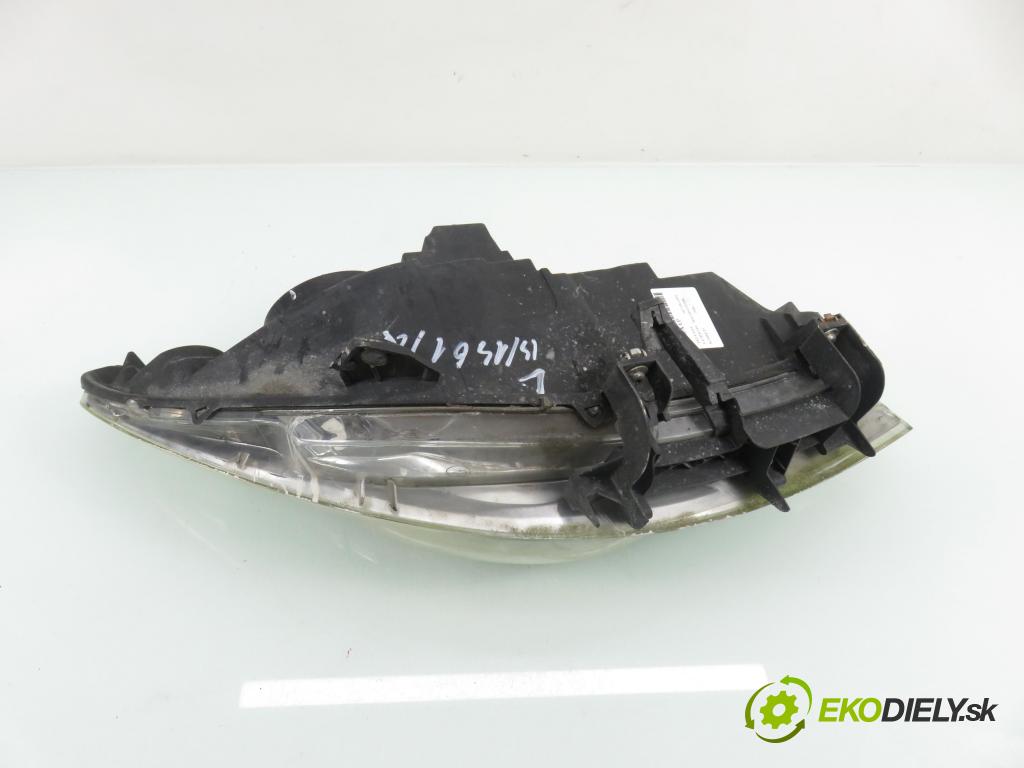 PEUGEOT 307 SW (3H) KOMBI 2006 80,00 1.6 HDI 110 - 9HZ (DV6TED4) 1560,00 světlo LP 9681834880