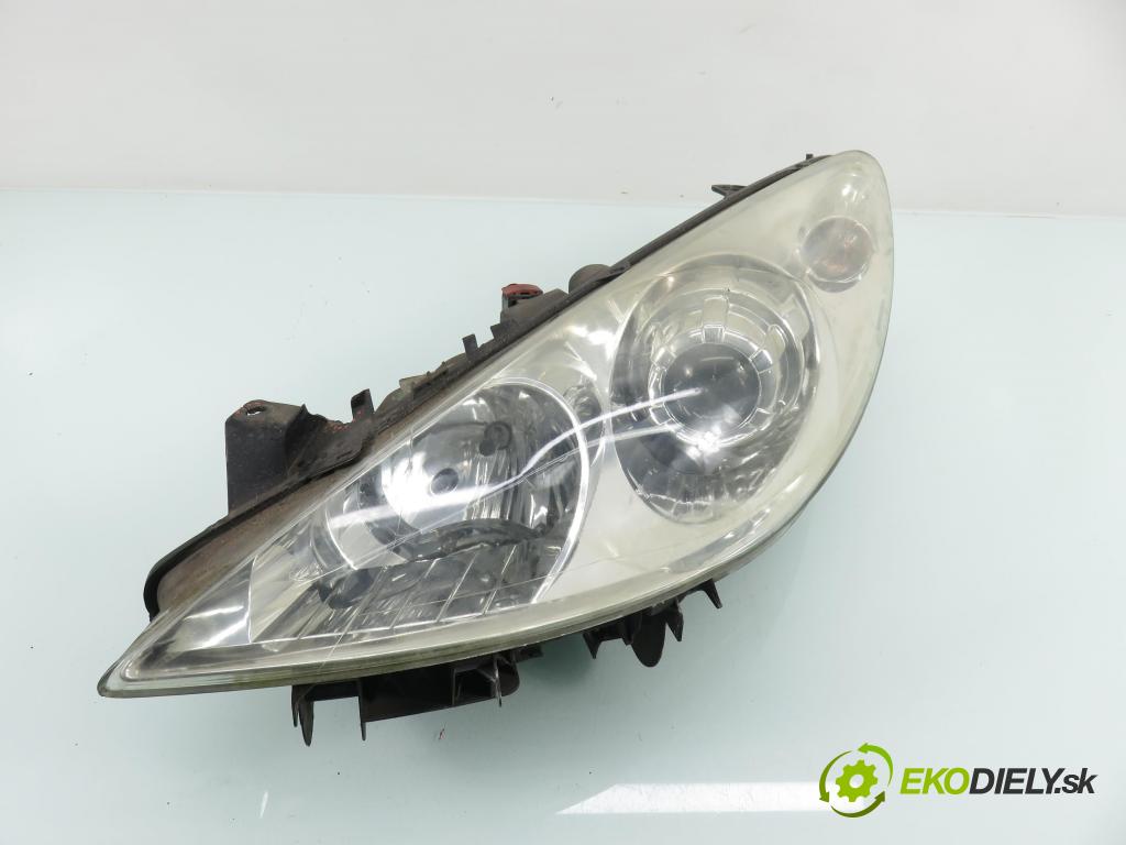 PEUGEOT 307 SW (3H) KOMBI 2006 80,00 1.6 HDI 110 - 9HZ (DV6TED4) 1560,00 světlo LP 9681834880