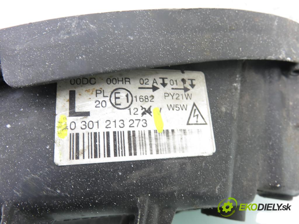 PEUGEOT 407 SW (6E_) KOMBI 2004 100,00 2.0 HDi 135 - RHR 1997,00 světlo LP 0301213273