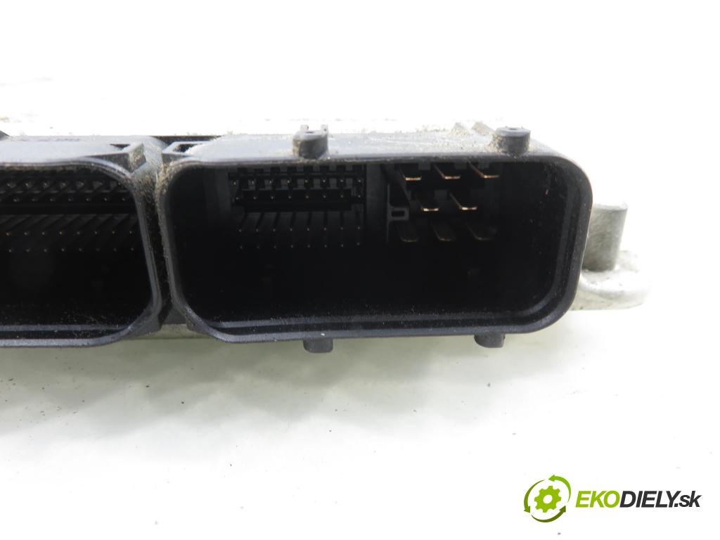 FORD GALAXY (WGR) MINIVAN 2003 66,00 1.9 TDI PD 90 - ANU 1896,00 řídící jednotka motora 038906019LE ; 0281011190