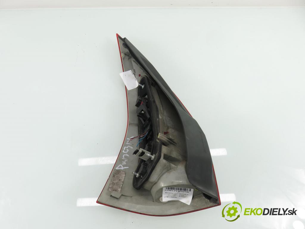 RENAULT MEGANE II Kombi (KM0/1_) KOMBI 2007 96,00 1.9 dCi 131 - F9Q 804 1870,00 světlo pravé zadní 8200417351