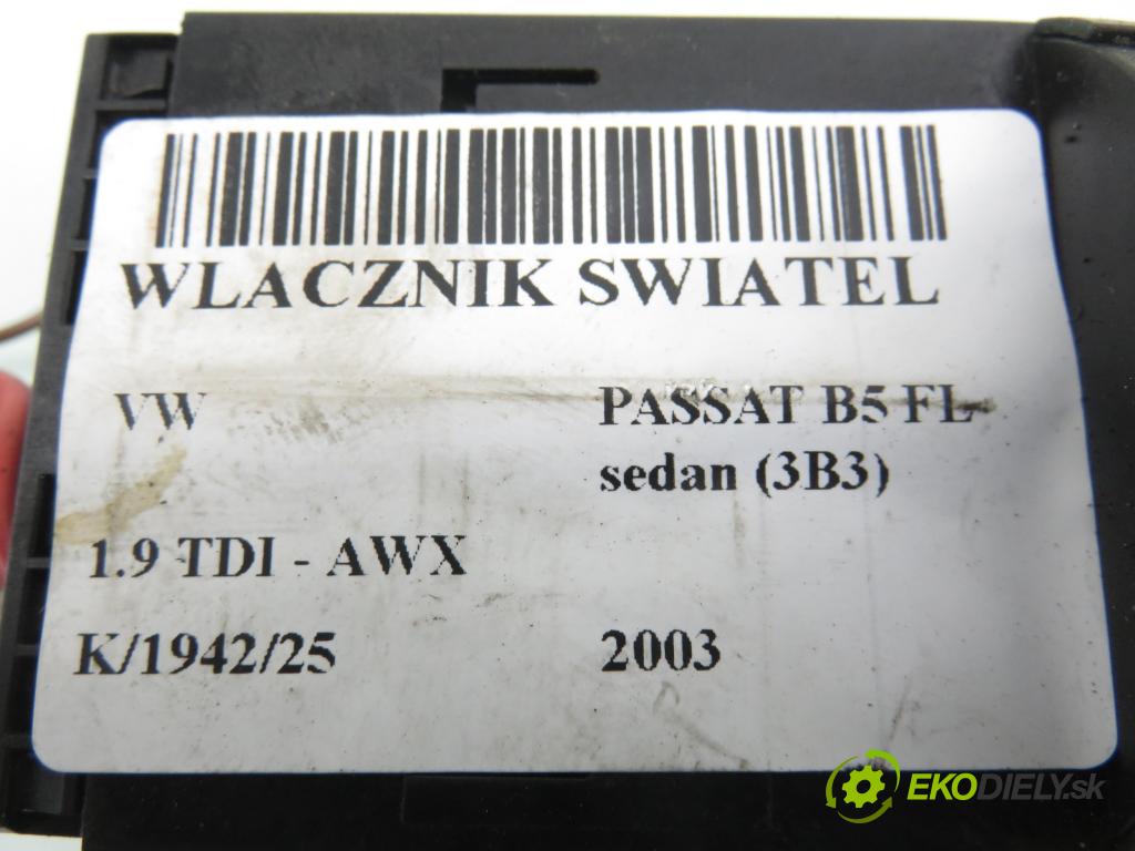 VW PASSAT B5.5 (3B3) SEDAN 2003 96,00 1.9 TDI - AWX 1896,00 přepínač světla 1C0941531C
