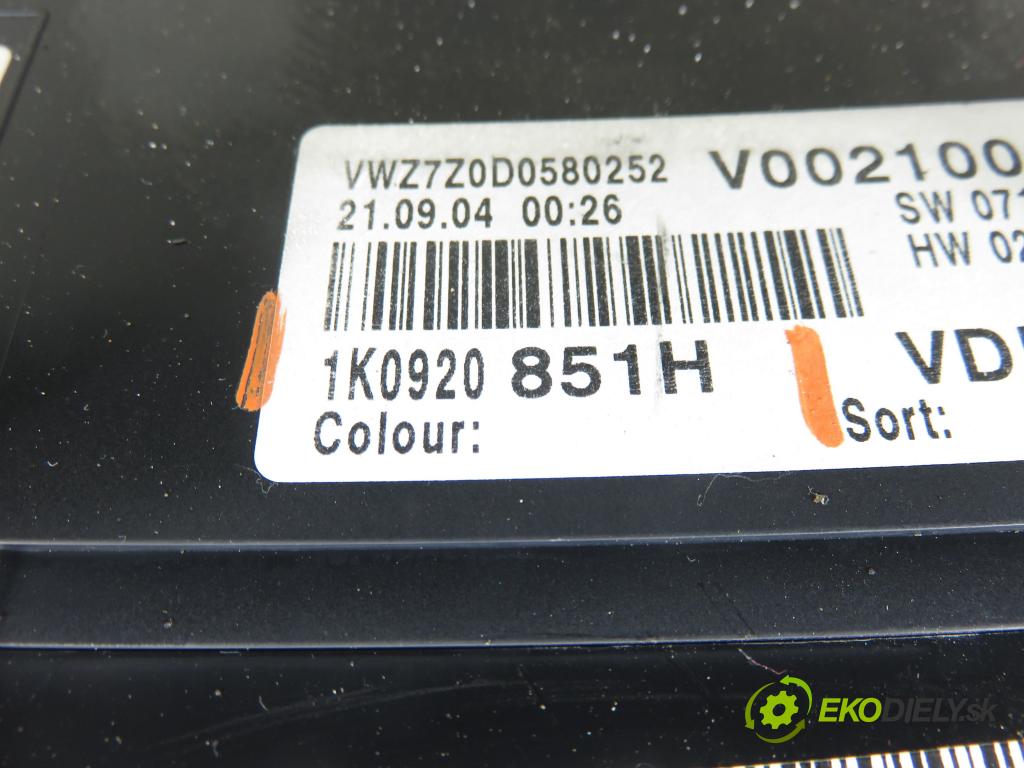 VW GOLF V (1K1) HB 2005 77,00 1.9 TDI PD 105 - BKC 1896,00 prístrojovka elektrický 1K0920851H