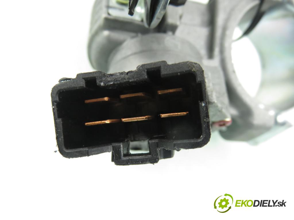 KIA RIO III (UB) HB 2012 55,00 1.1 CRDi - D3FA 1120,00 spinačka / zámky