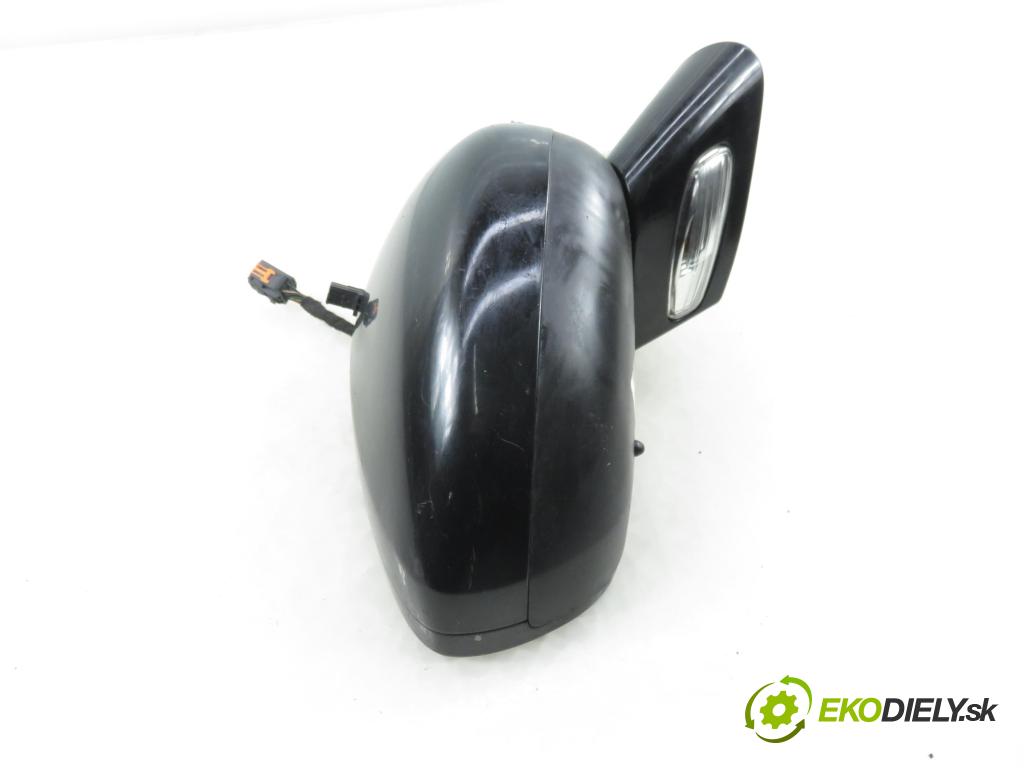 CITROEN C5 III Break (RW_) KOMBI 2008 150,00 2.7 HDi - DT17ED4 2720,00 zpětné zrcátko