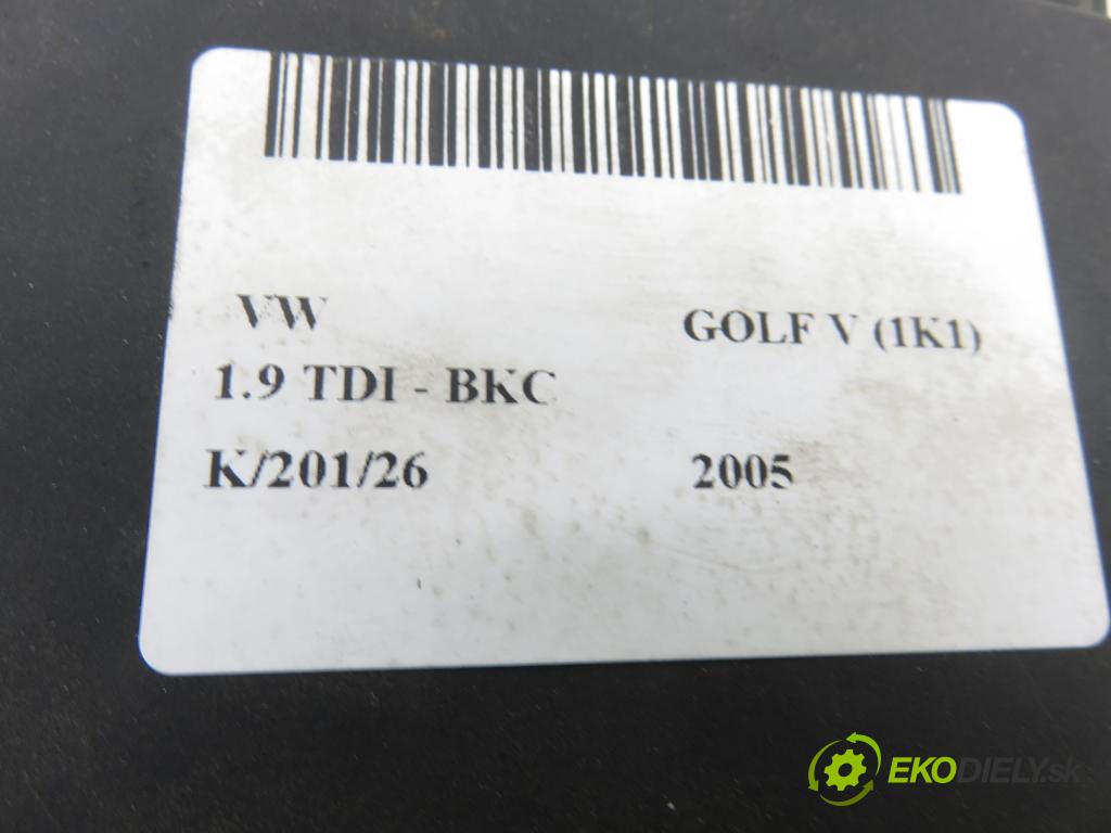 VW GOLF V (1K1) HB 2005 77,00 1.9 TDI PD 105 - BKC 1896,00 Skrinka POJISTKY: 1K0937124K