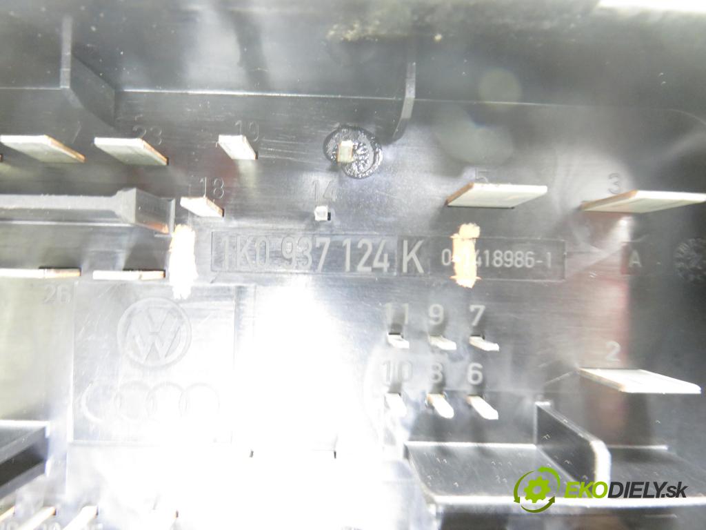 VW GOLF V (1K1) HB 2005 77,00 1.9 TDI PD 105 - BKC 1896,00 Skrinka POJISTKY: 1K0937124K