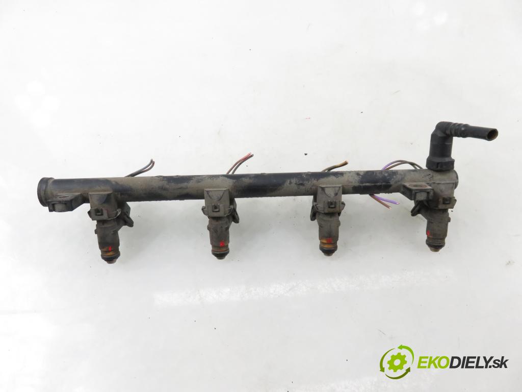 RENAULT CLIO II (BB_, CB_) HB 2003 72,00 1.4 16V (B/CB0P) - K4J 710 1390,00 lišta vstřikovací 8200139674C (Vstřikovací lišta)