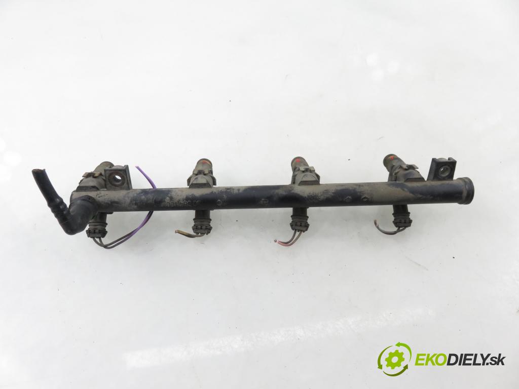 RENAULT CLIO II (BB_, CB_) HB 2003 72,00 1.4 16V (B/CB0P) - K4J 710 1390,00 lišta vstřikovací 8200139674C (Vstřikovací lišta)