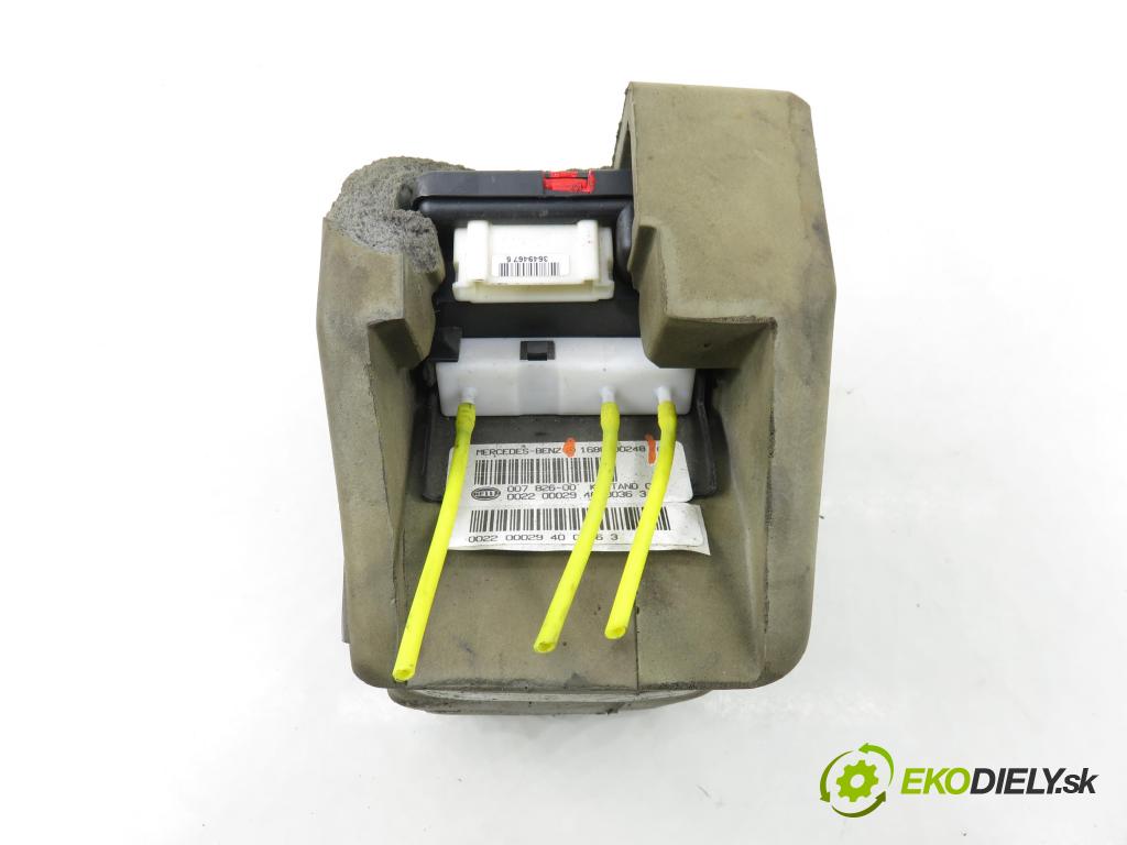 MERCEDES-BENZ KLASA A (W168) HB 2000 75,00 1.6 102 A 160  M 166.960 1598,00 motorek zámku centrálního 1688000248