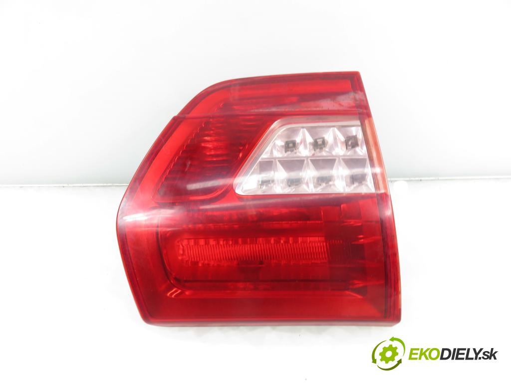 CITROEN C5 III Break (RW_) KOMBI 2008 150,00 2.7 HDi - UHZ (DT17BTED4) 2720,00 Svetlo ľavé zadné kufor 9681074380