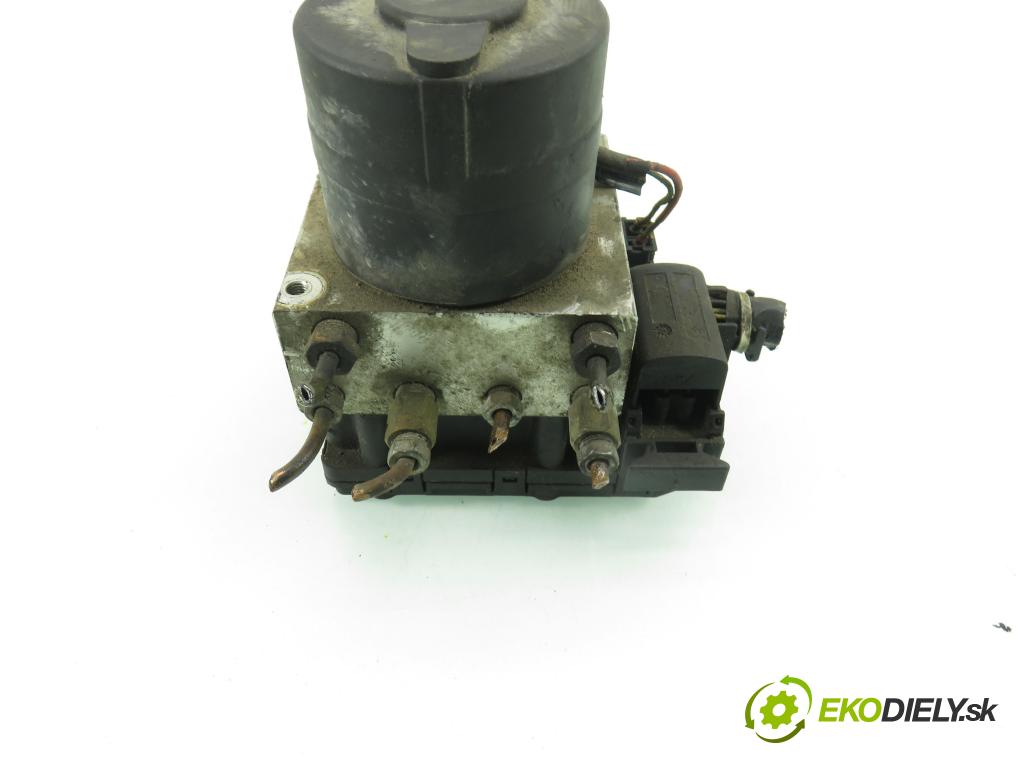 VW PASSAT B3/B4 Variant (3A5, 35I) KOMBI 1996 85,00 2.0 115 - 2E 1984,00 Pumpa ABS 3A0907379 ; 10094603003 ; 10020400174 (Pumpa ABS)