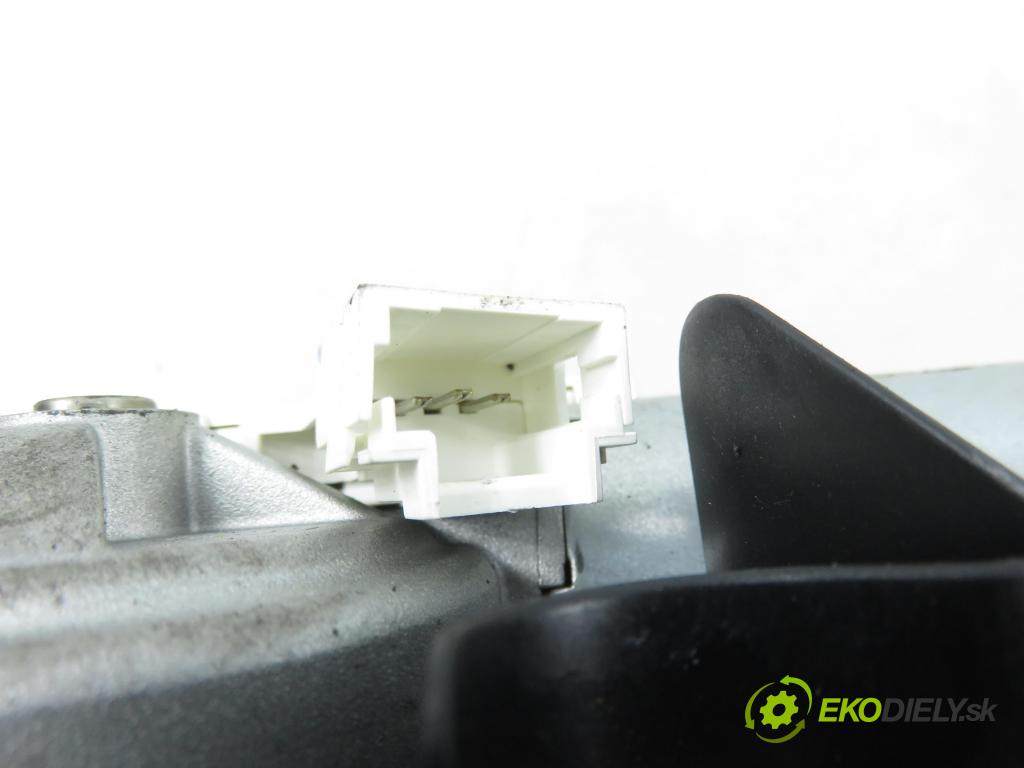 CITROEN C5 III Break (RW_) KOMBI 2008 150,00 2.7 HDi - UHZ (DT17BTED4) 2720,00 Motorček stierače zadné 9682833480 ; 53033112