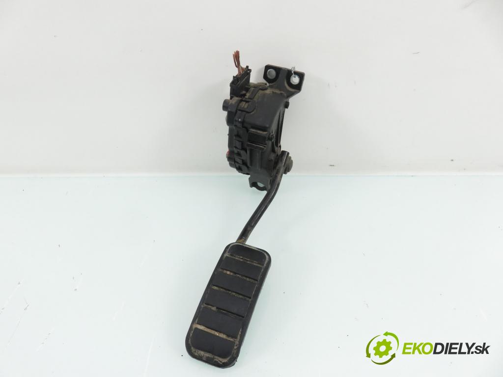 OPEL MOVANO Furgon (X70) FURGON 2005 84,00 2.5 DTI - G9U 724 2464,00 potenciometr plynového pedálu 7700314525 ; 6PV00811904 (Potenciometr plynového pedálu)