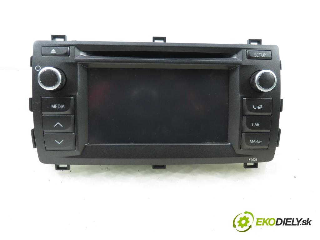 TOYOTA AURIS TOURING SPORTS (_E18_) KOMBI 2014 91,00 2.0 D-4D 124 (ADE186_) - 1AD-FTV 1998,00 RADIO 8614002010