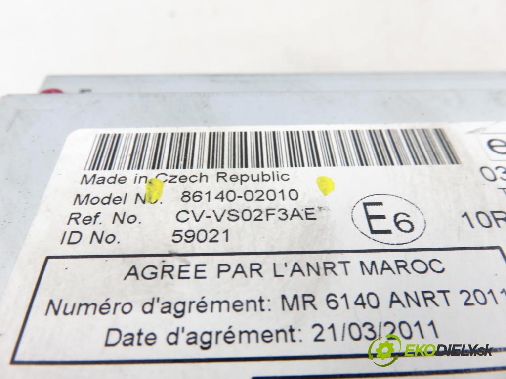 TOYOTA AURIS TOURING SPORTS (_E18_) KOMBI 2014 91,00 2.0 D-4D 124 (ADE186_) - 1AD-FTV 1998,00 RADIO 8614002010