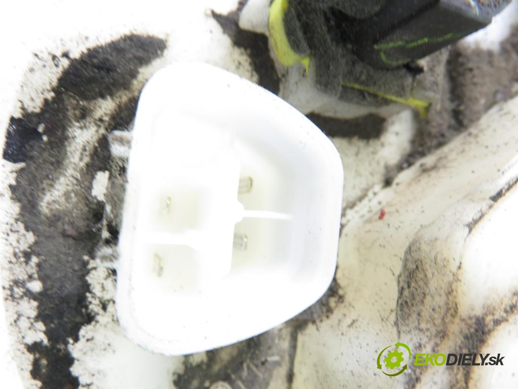 TOYOTA YARIS (_P9_) HB 2006 51,00 1.0 VVT-i (KSP90_) - 1KR-FE 998,00 Pumpa paliva