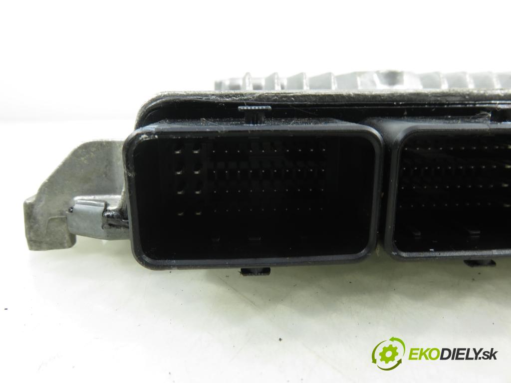 CITROEN C5 III Break (RW_) KOMBI 2008 150,00 2.7 HDi - DT17ED4 2720,00 řídící jednotka motora HW9663122980