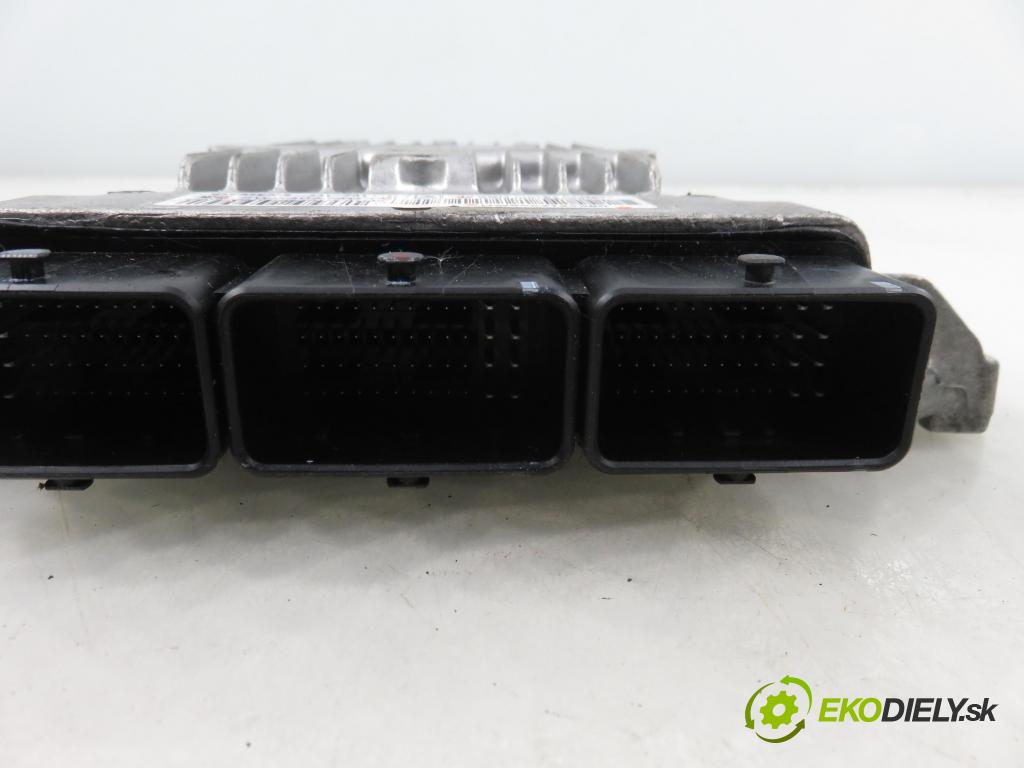 CITROEN C5 III Break (RW_) KOMBI 2008 150,00 2.7 HDi - DT17ED4 2720,00 řídící jednotka motora HW9663122980