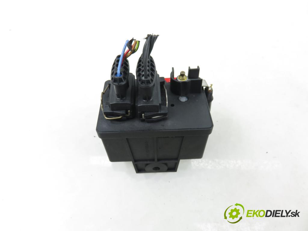 CITROEN C5 III Break (RW_) KOMBI 2008 150,00 2.7 HDi - UHZ (DT17BTED4) 2720,00 RELÉ: JÚN: 0281003018