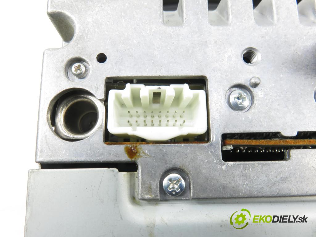 MAZDA 5 (CR19) MINIVAN 2009 105,00 2.0 MZR-CD 143 - RF7J 1998,00 RADIO 14797325