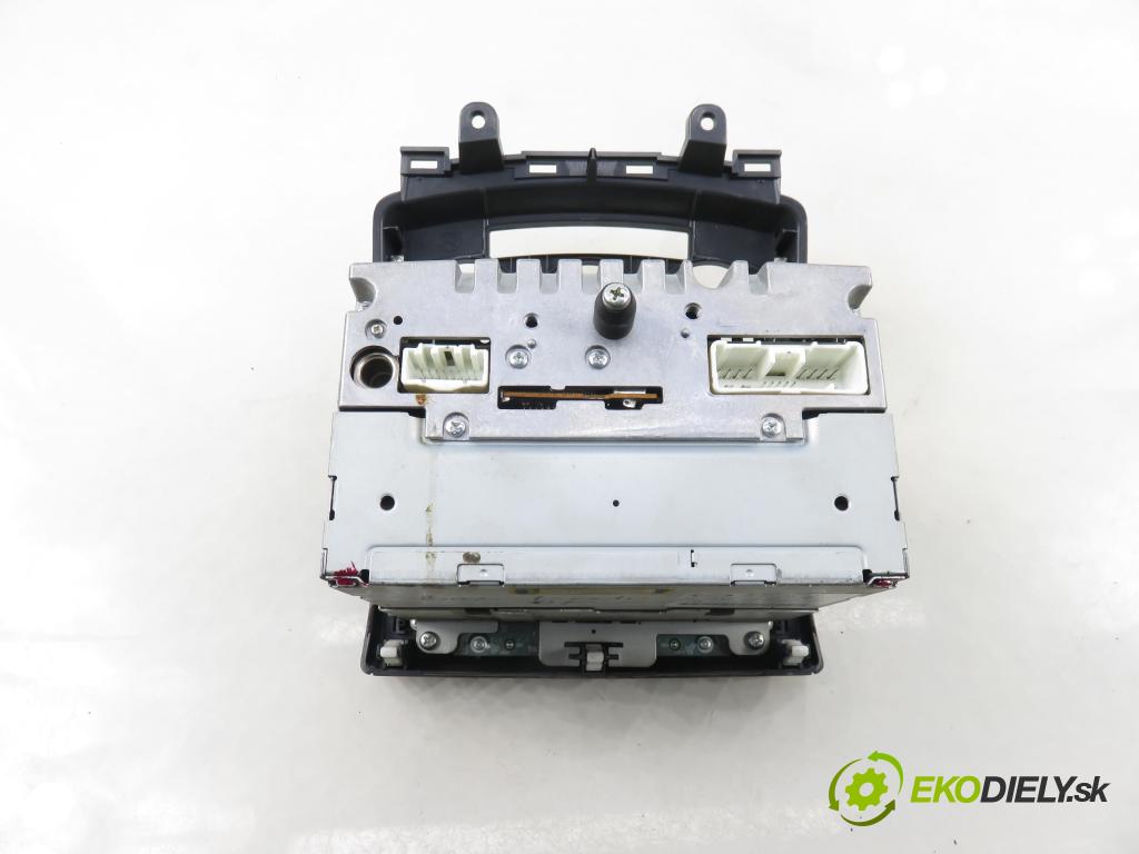 MAZDA 5 (CR19) MINIVAN 2009 105,00 2.0 MZR-CD 143 - RF7J 1998,00 RADIO 14797325